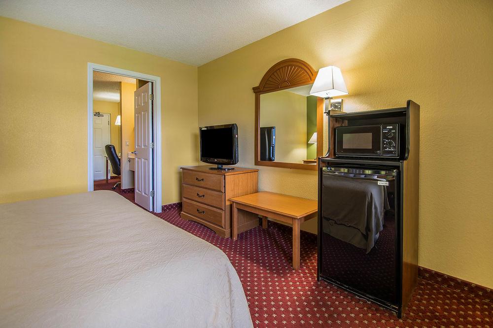 Quality Inn & Suites Mt Dora North Маунт-Дора Экстерьер фото