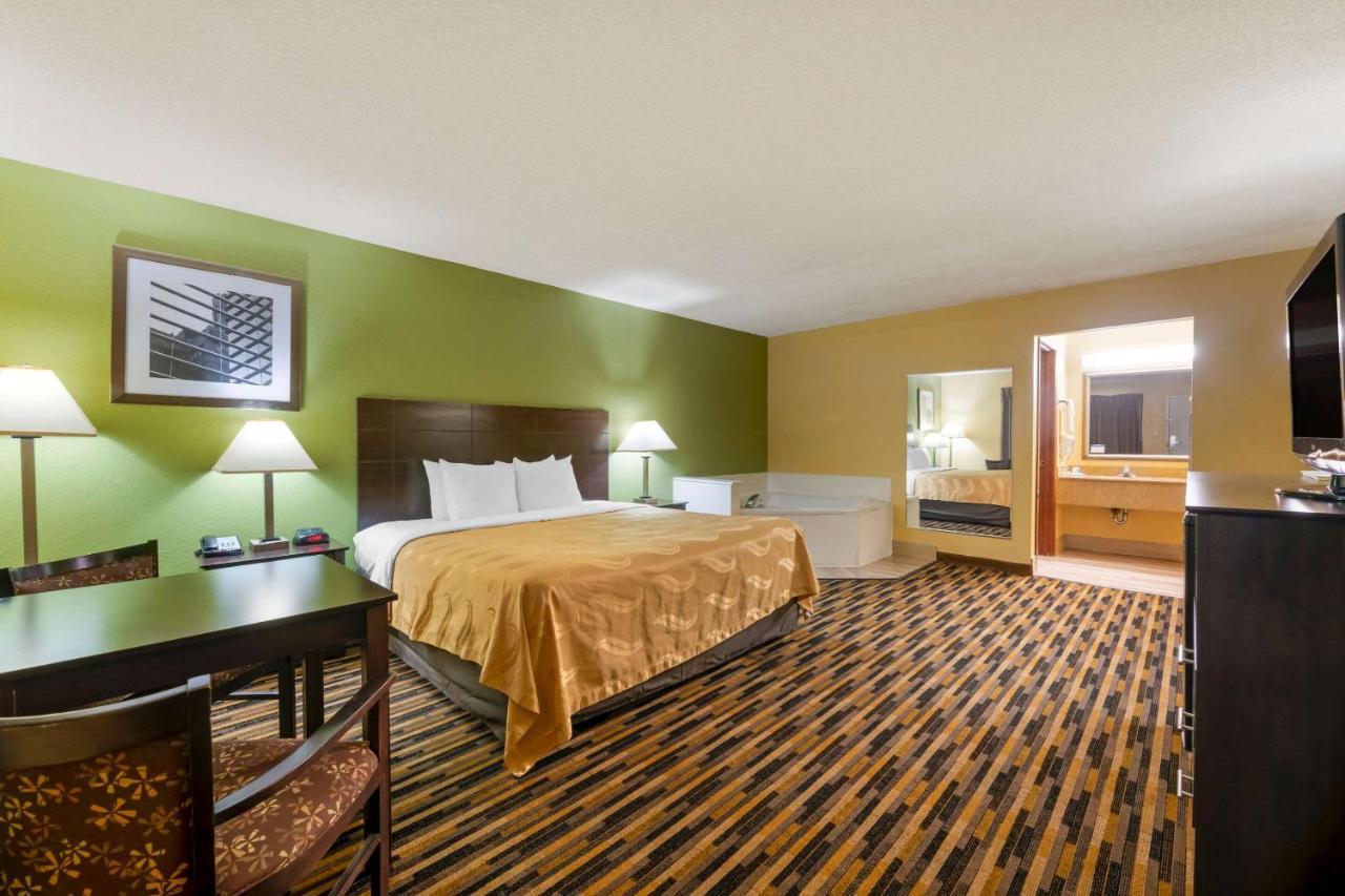 Quality Inn & Suites Mt Dora North Маунт-Дора Экстерьер фото