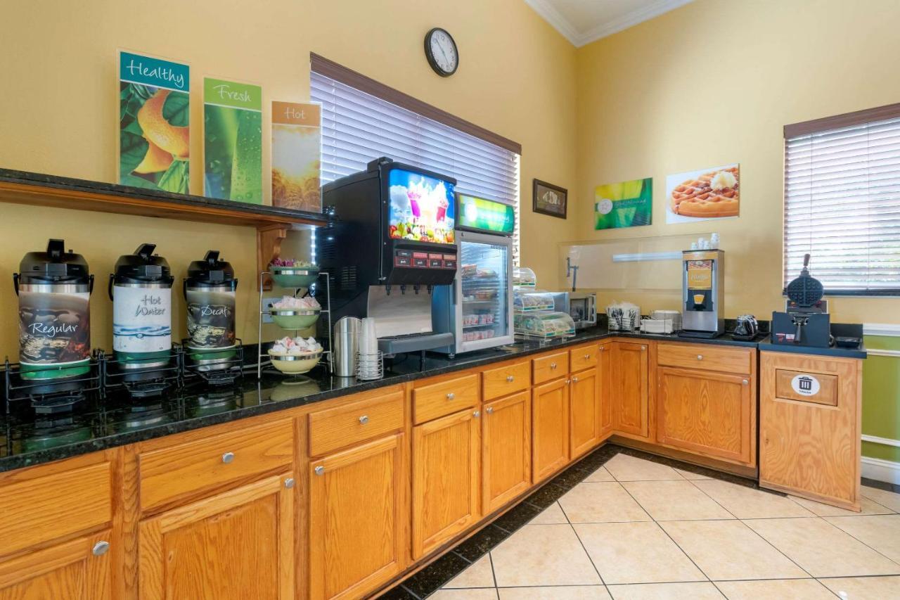 Quality Inn & Suites Mt Dora North Маунт-Дора Экстерьер фото