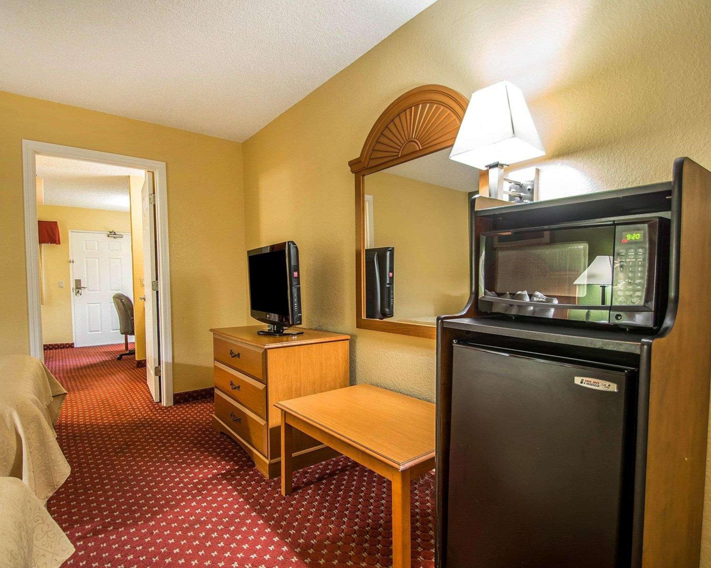 Quality Inn & Suites Mt Dora North Маунт-Дора Экстерьер фото