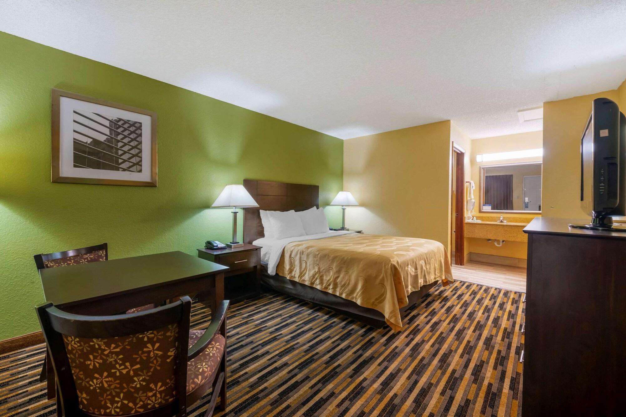Quality Inn & Suites Mt Dora North Маунт-Дора Экстерьер фото
